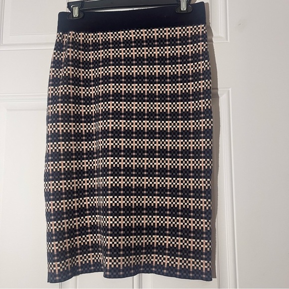 Ann Taylor Checkered Knit Pencil Skirt, Size Small - Picture 1 of 8